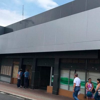 Aluminio Comprimido Edificio Plazoleta