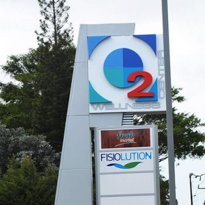 Totem Aluminio Compuesto Wellness Center